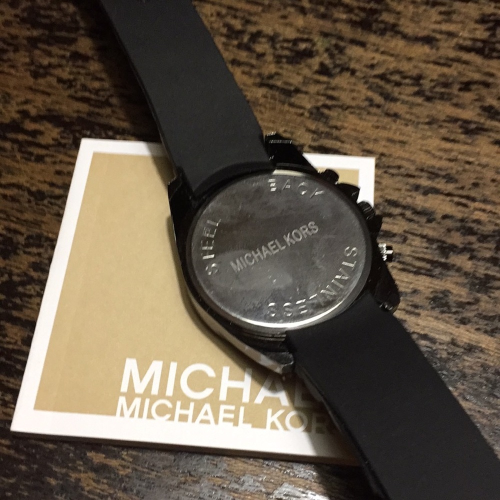 Michael Kors Watch - Picture 4 of 8